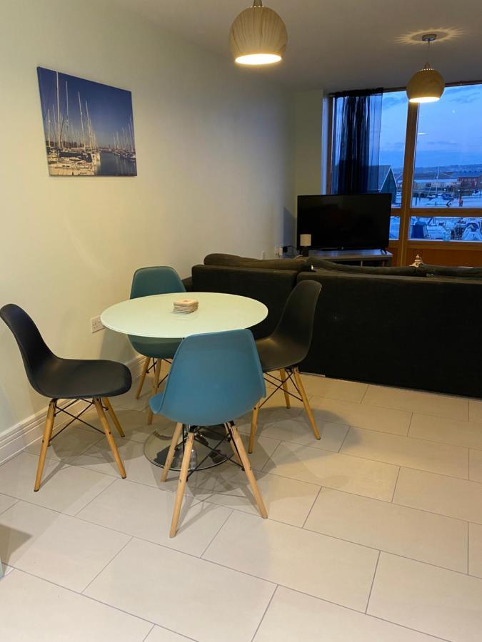 Stunning Marina Apartment Gosport Portsmouth Exterior foto