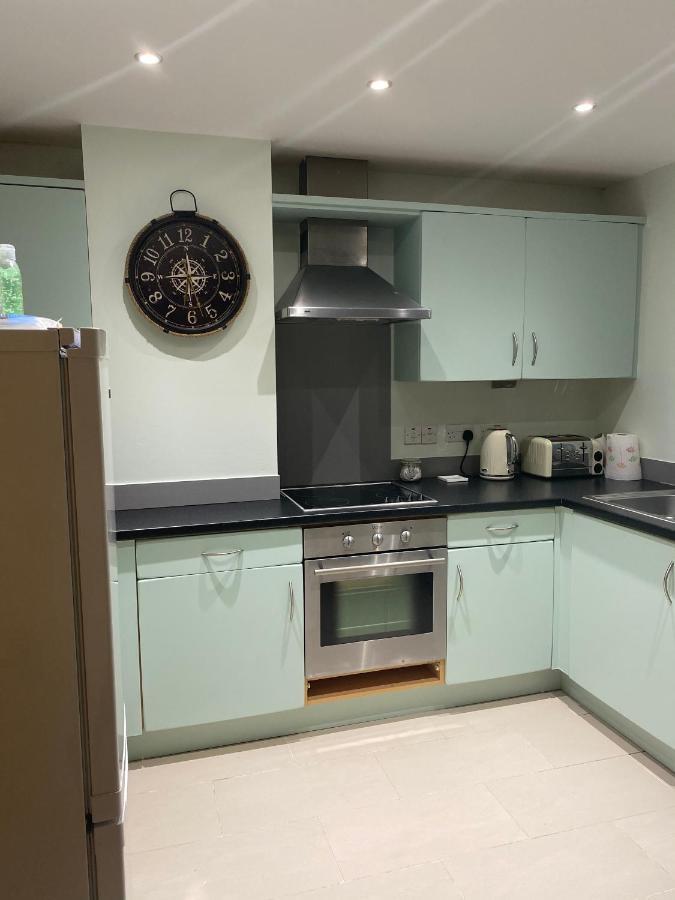 Stunning Marina Apartment Gosport Portsmouth Exterior foto